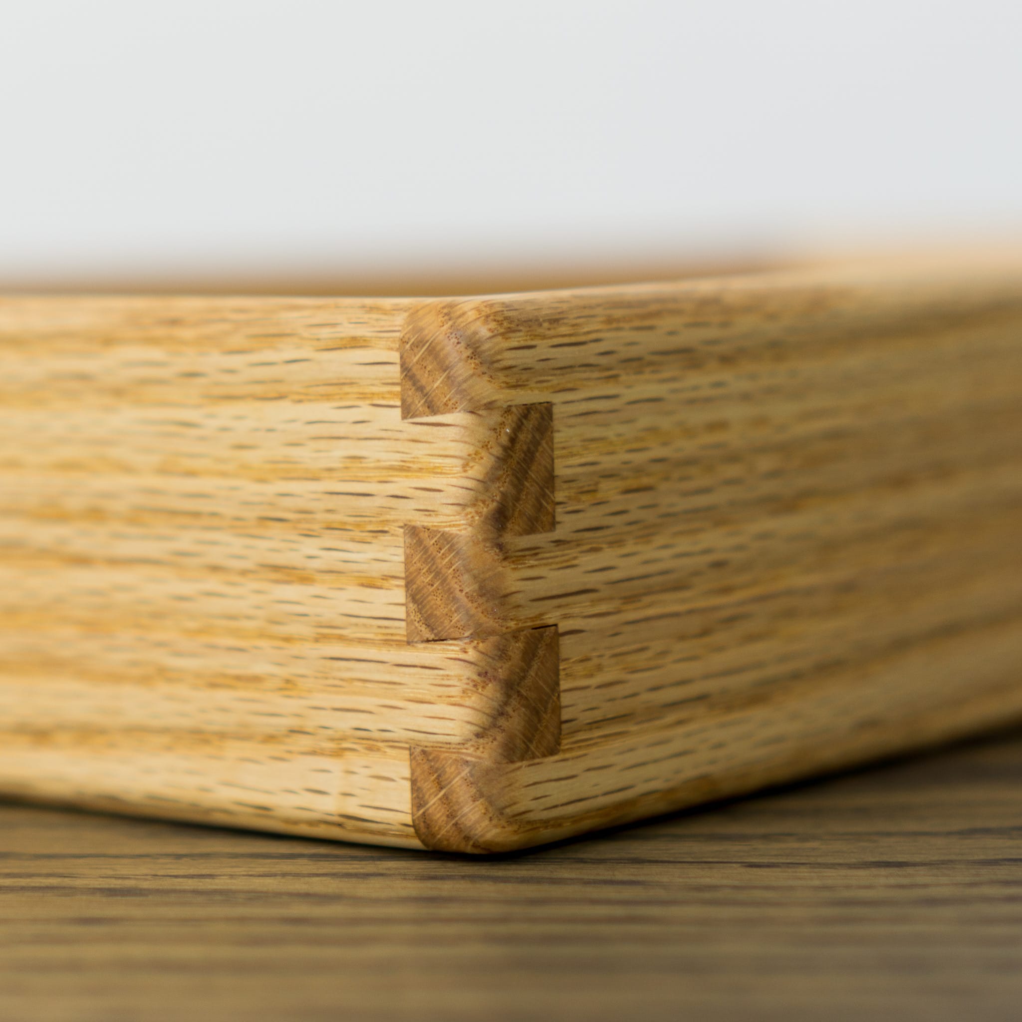Close up look of the dovetail corner white oak rooted tray